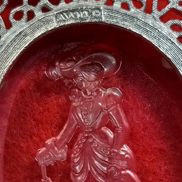 Vintage Avon Victorian Lady Pendant Silver tone metal Chain & box Cottagecore - Picture 6 of 8